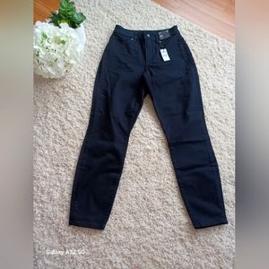 Express Women Curvy high rise jean black size 4R NEW